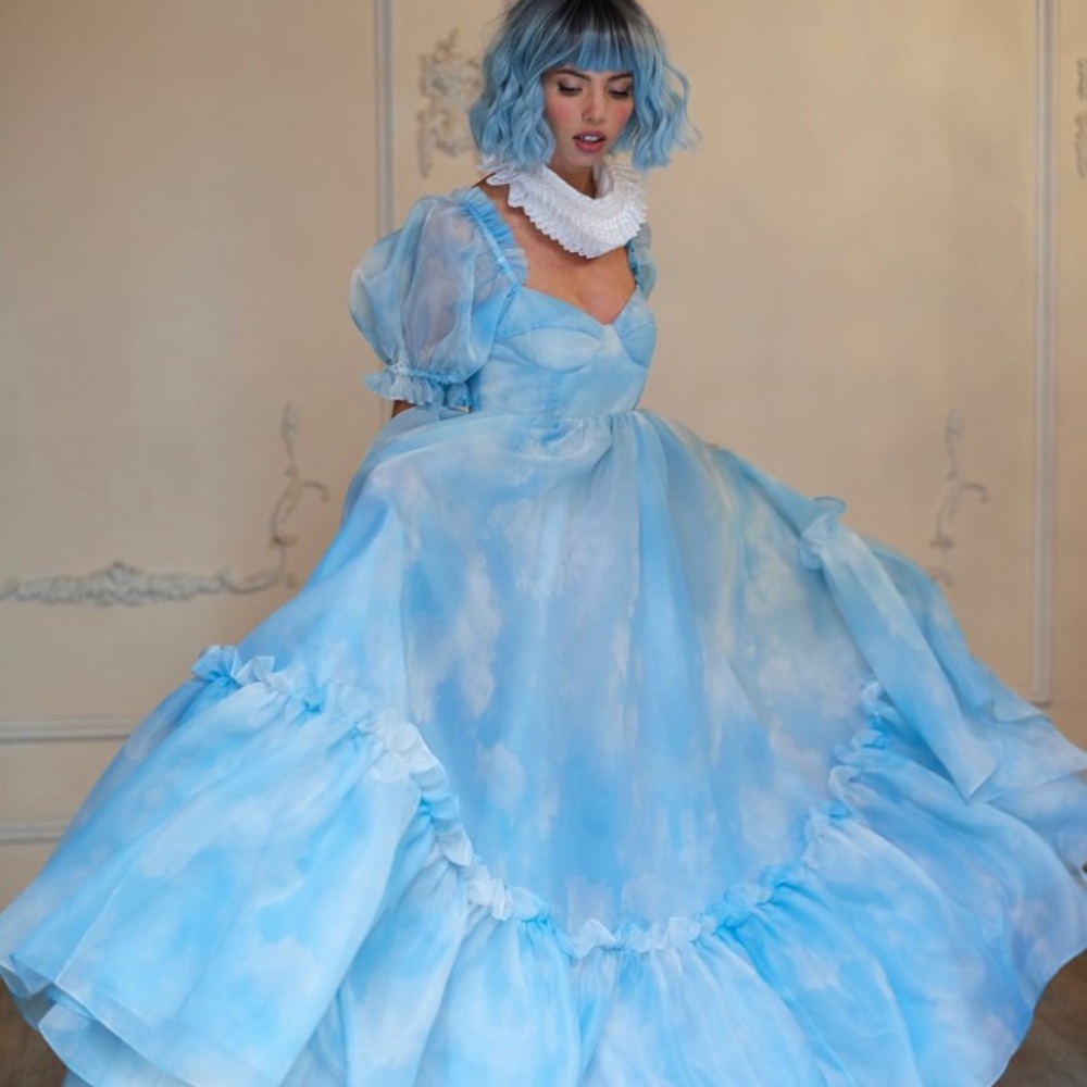 Selkie Head in the Clouds Ritz